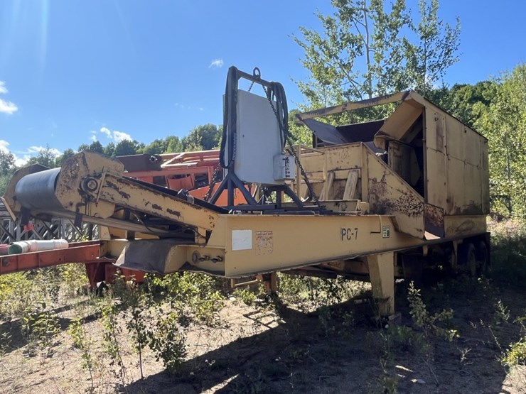#1603-•-towable-grizzly-hopper-co-image-1