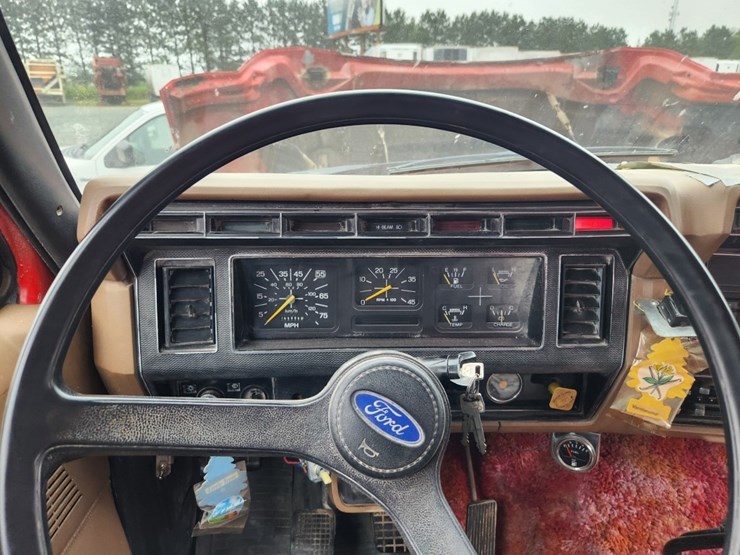 1989-ford-f800-image-48