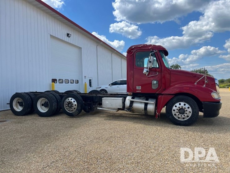 2007-freightliner-columbia-truck-(jn2954,-unit-2158)-image-7