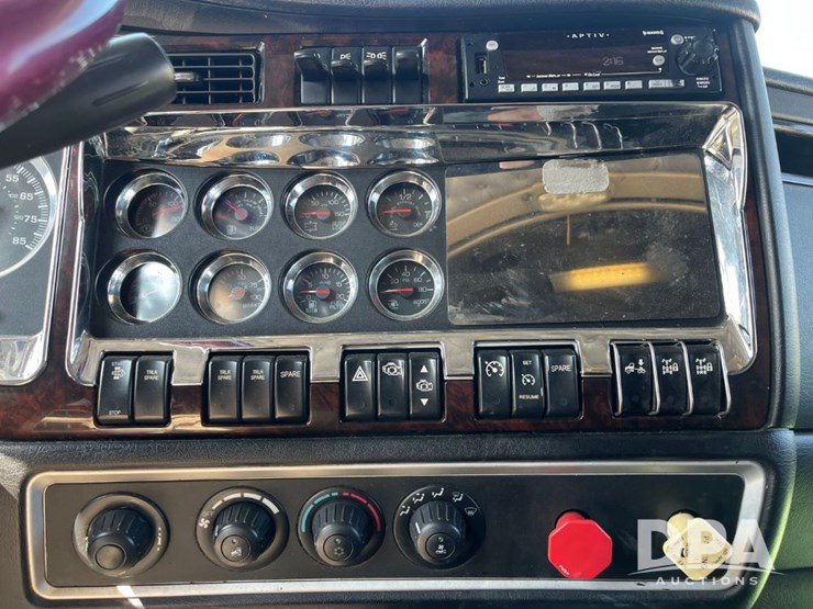 2013-kenworth-t660-image-67
