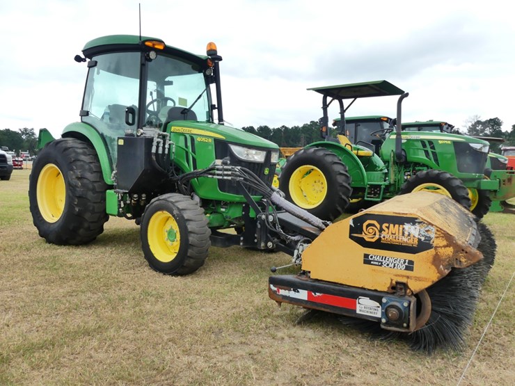 john-deere-4052r-image-2