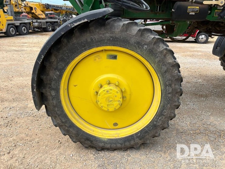 2012-john-deere-4630-image-12
