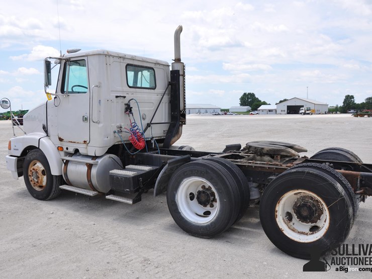 1996-volvo-wca64t-image-7