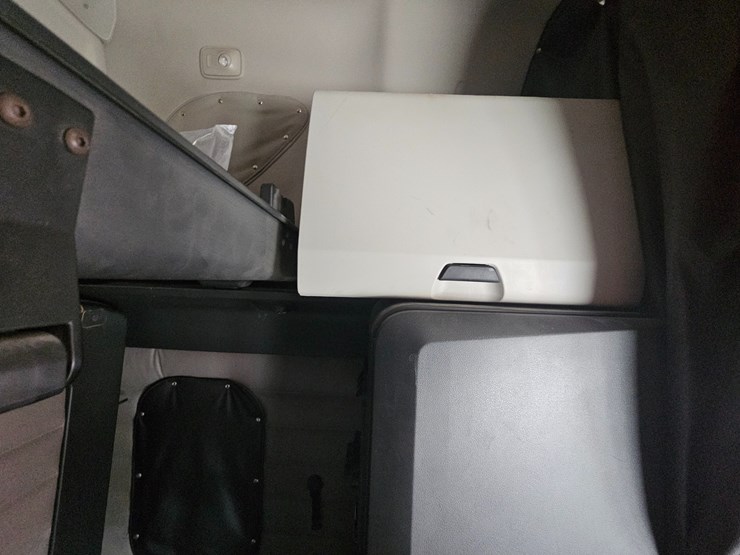 2019-freightliner-cascadia-126-image-72