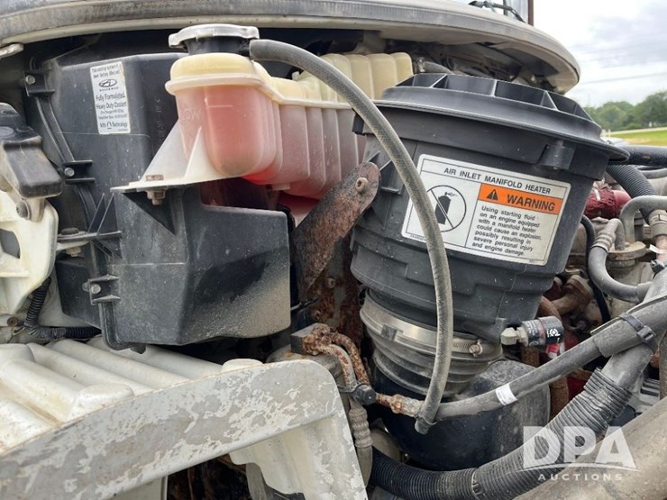2010-freightliner-business-class-m2-petroleum-truck-(jn2961,-unit-491)-image-92