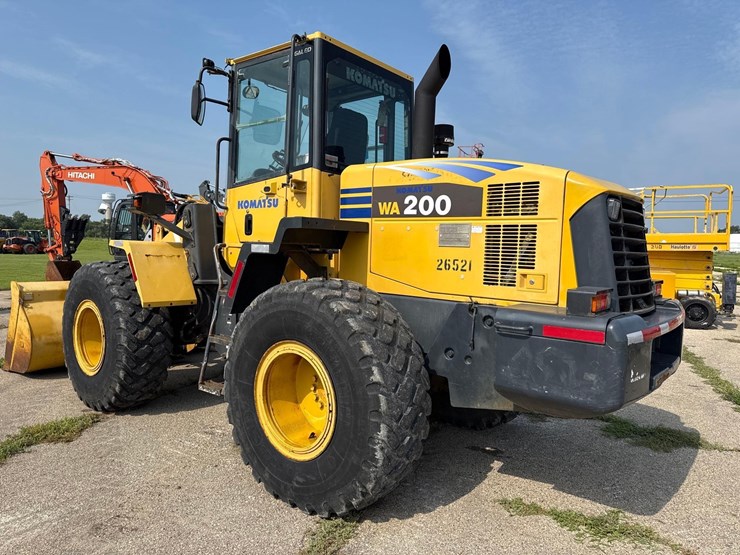 2019-komatsu-wa200-5-image-3