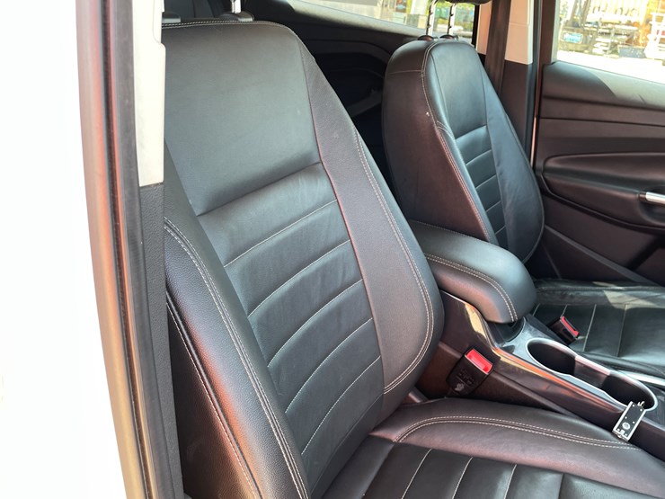 2014-ford-escape-image-45