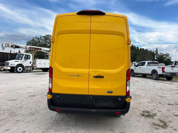 2020-ford-transit-image-32