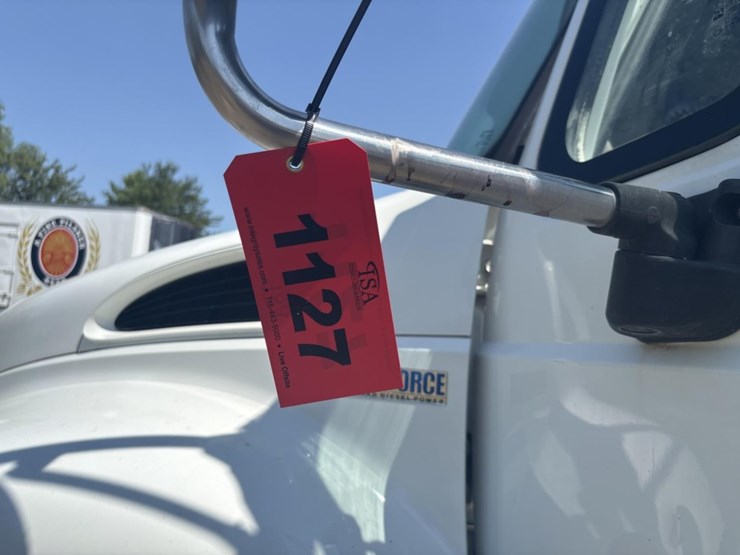 2014-international-durastar-4400-image-47