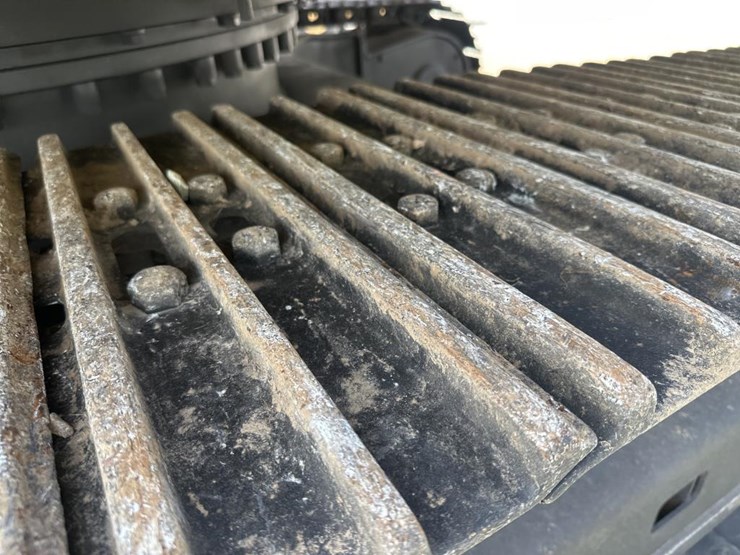 2011-caterpillar-320d-image-79