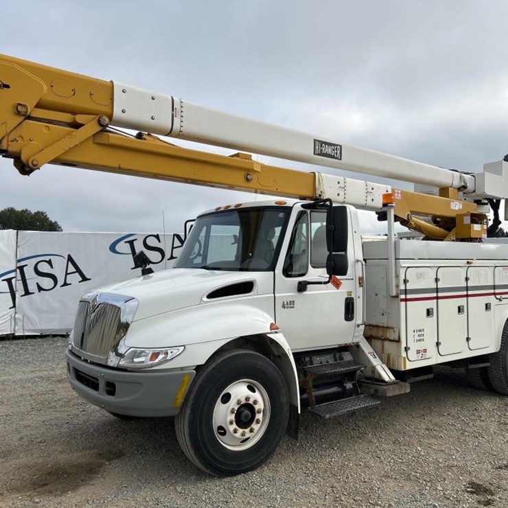 2004 INTERNATIONAL 4000