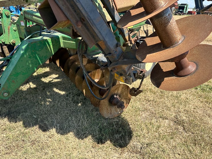 john-deere-34-image-23