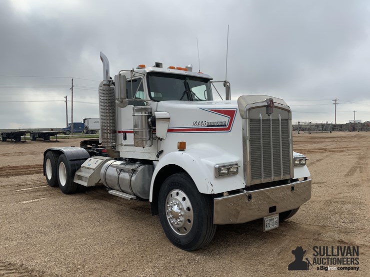 2003-kenworth-w900-image-3