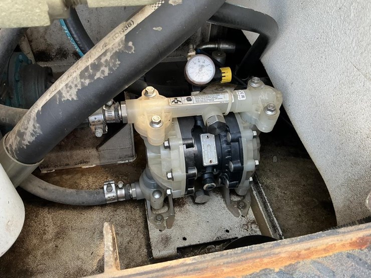 2020-peterbilt-337-image-75