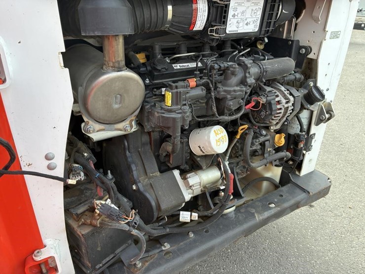 2021-bobcat-s590-image-11