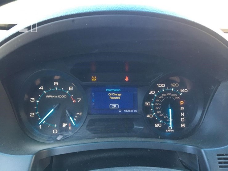 2013-ford-explorer-xlt-image-8