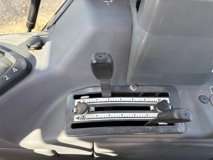 2019-kubota-m6s-111-image-28