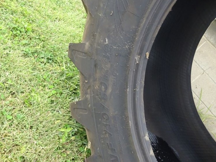 michelin-flotation-tire-(pz13894)-image-18