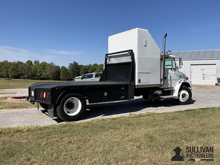 1998-freightliner-fl70-image-5