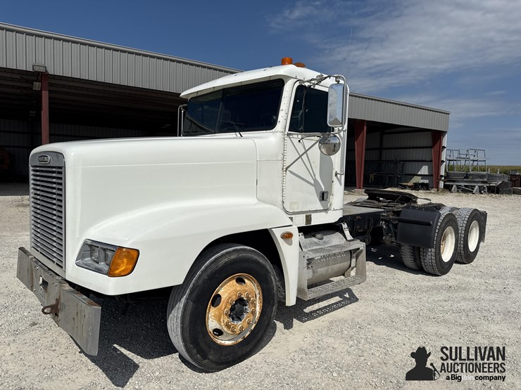1998-freightliner-fld120-image-1