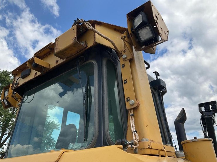 2012-caterpillar-d6t-lgp-image-34