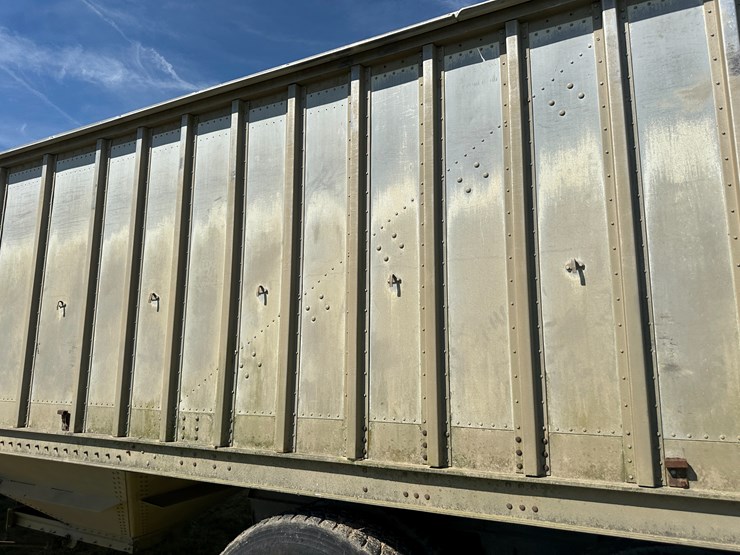 #32158-•-hobbs-42'-t/a-aluminum-hopper-bottom-trailer-vin:-blv-9983-04-image-43