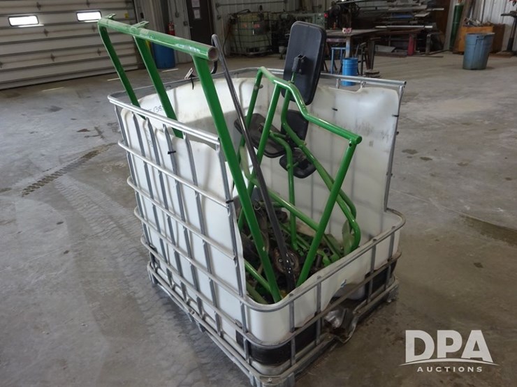 2021-john-deere-f4365-image-50