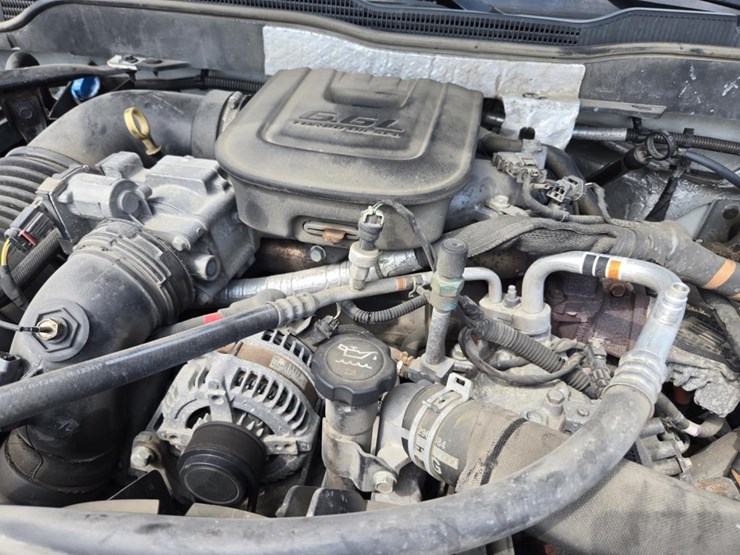 2016-chevrolet-2500hd-image-45