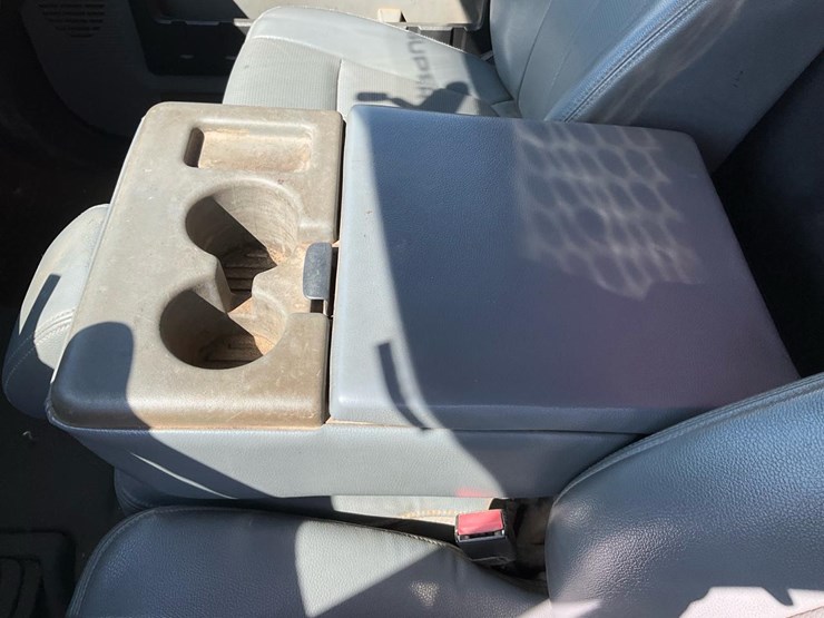 2015-ford-f550-image-98