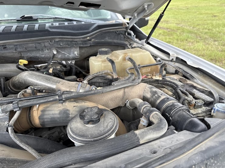 2020-ford-f550-image-13