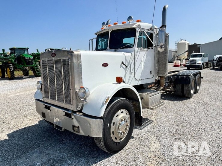 1986-peterbilt-359-image-1