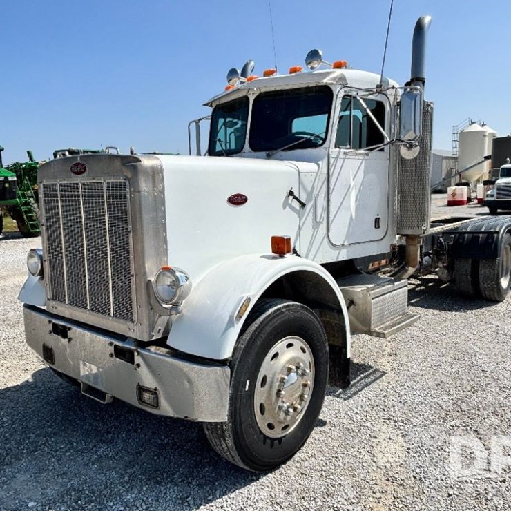 1986 PETERBILT 359