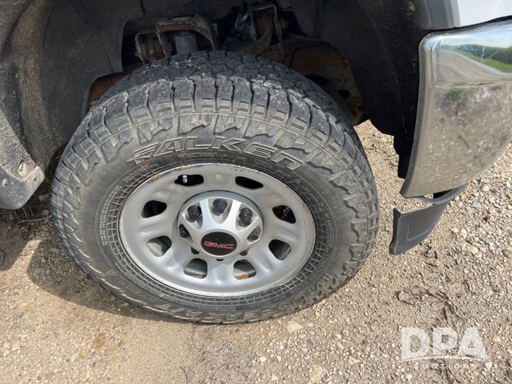 2017-gmc-3500-image-17