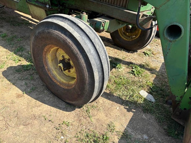 john-deere-2840-image-10