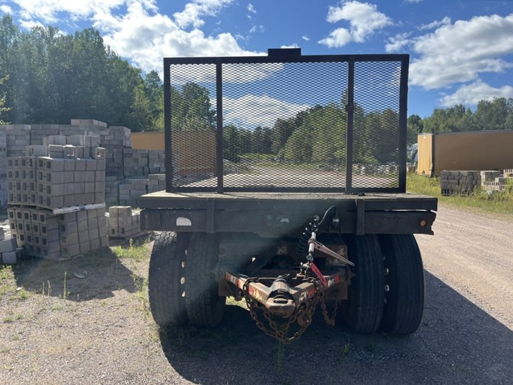 #1558-•-2005-great-lakes-22’-pup-trailer-image-8