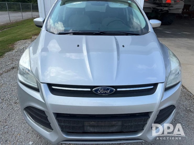 2015-ford-escape-se-image-17