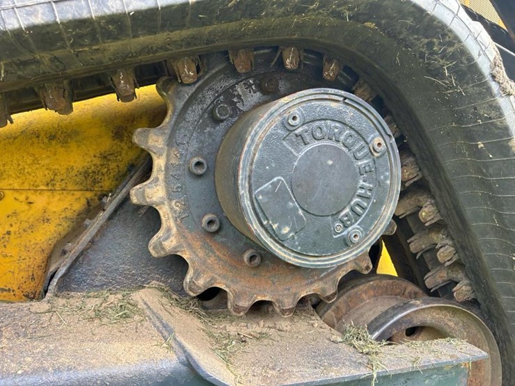 2012-deere-333d-image-21