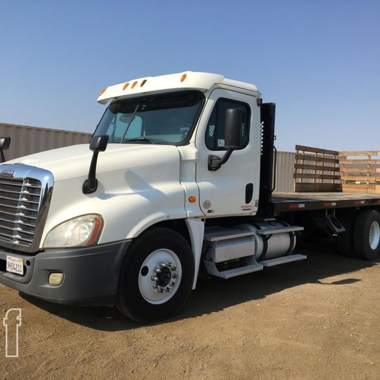 2011 FREIGHTLINER CASCADIA