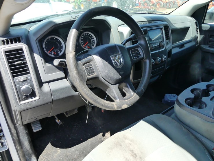 2016-dodge-ram-2500-image-13