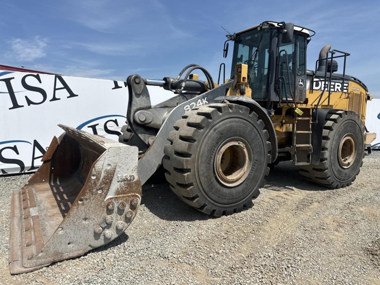 2014-deere-824k-image-1