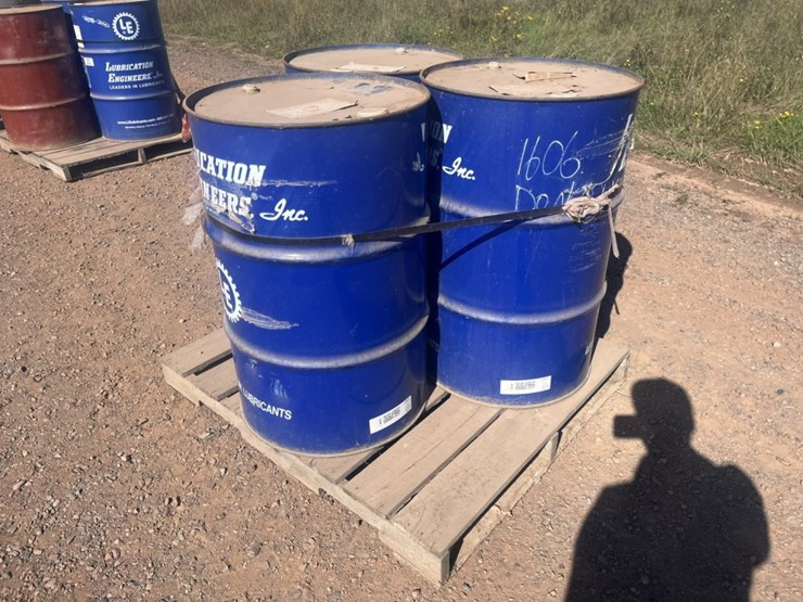 #1571-•-(3)-oil-barrels-image-2