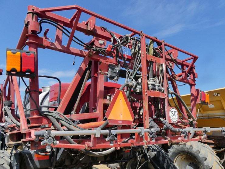 case-ih-patriot-3250-image-5