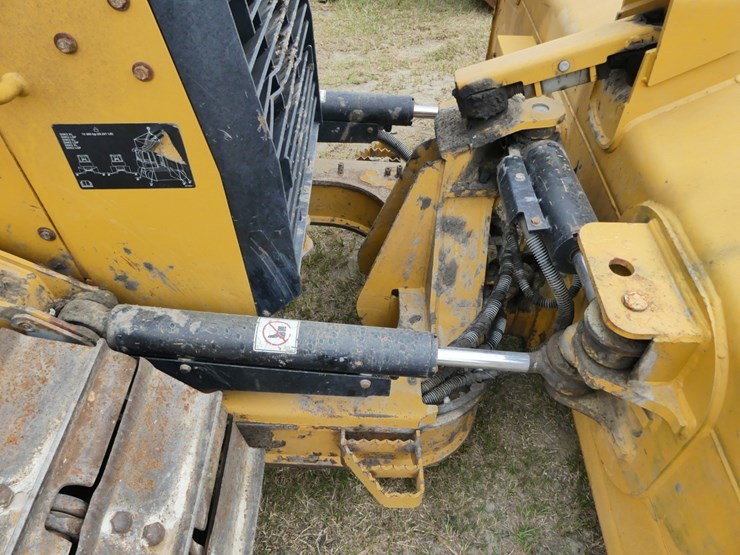 caterpillar-d5k2-lgp-image-7