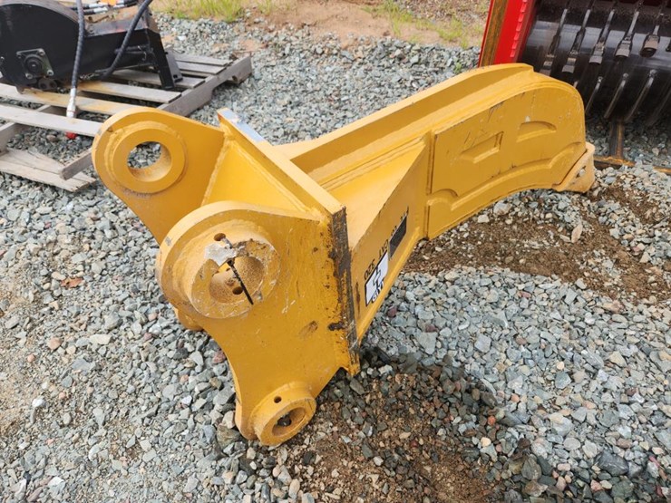caterpillar-320-image-3