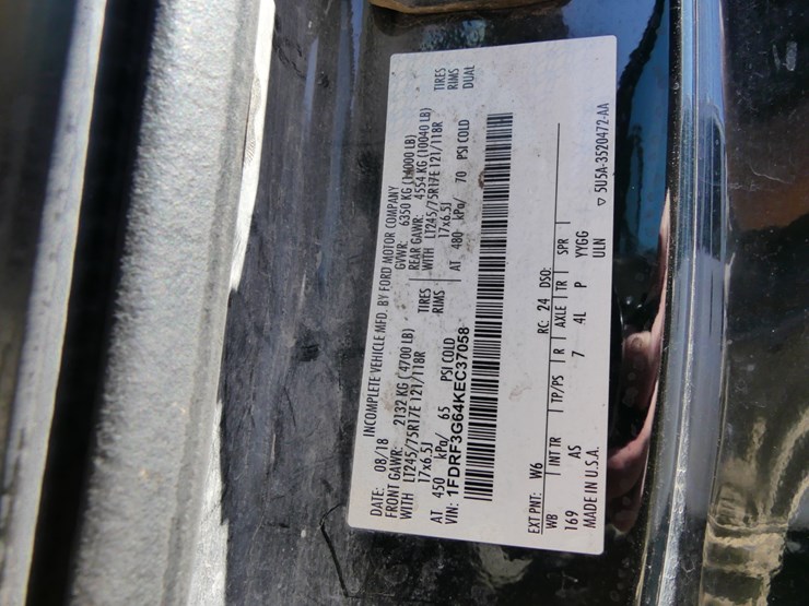 2019-ford-f350-xl-image-16