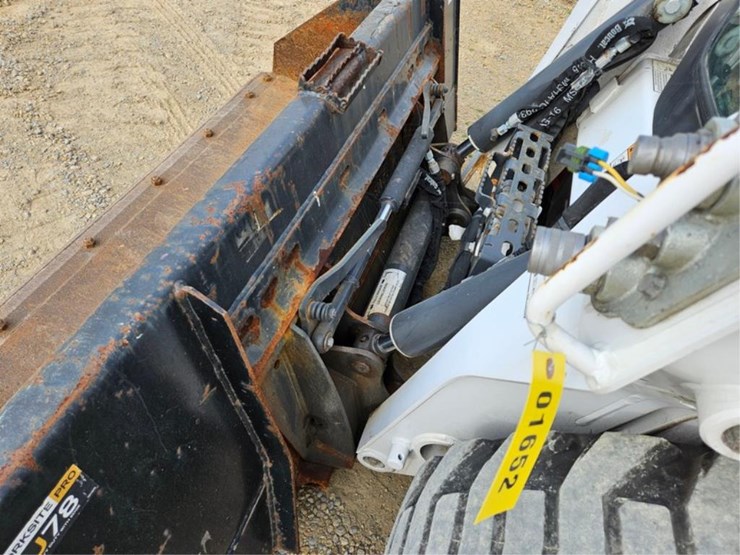 2019-bobcat-s590-image-11