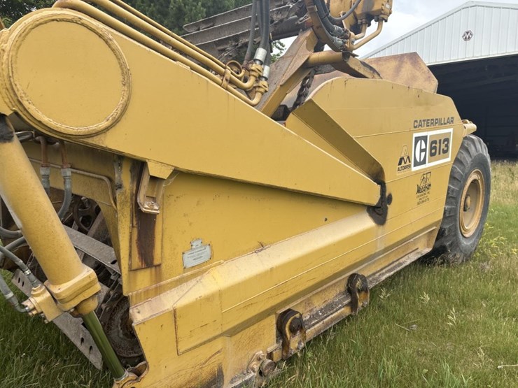 caterpillar-613b-image-11