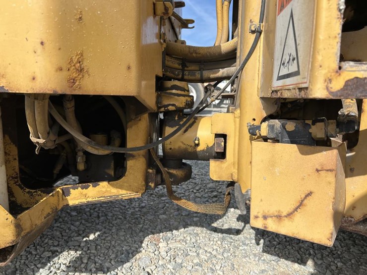 caterpillar-cb-224c-image-21