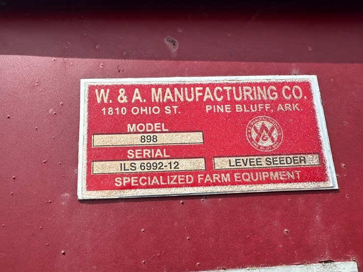 #32174-•-w-&-a-manufacturing-852-levee-plow-w/-898-levee-seeder-image-27