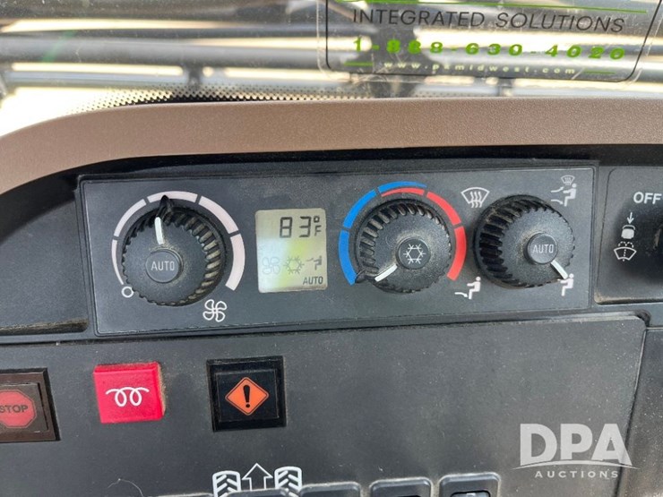 2014-john-deere-4730-image-65